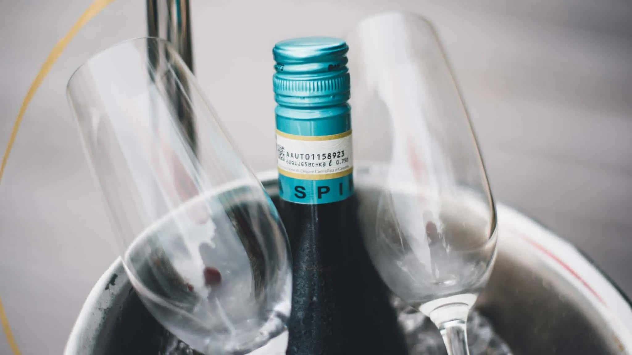 Arena-Ristorante-Ueberlingen-Bodensee-Wein-01-unsplash-16-9-29 Il Podio Pizzeria Ristorante Ravensburg Wein 01 Unsplash